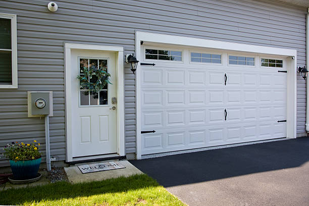 24/7 Emergency Garage Door Panel Replacement experts in Saunders County County, NE
